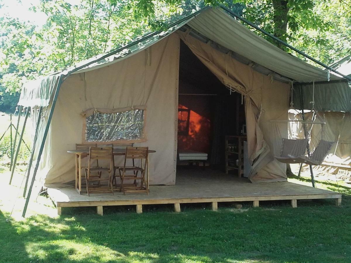 Camping Des Eydoches - 3 Etoiles Faramans  外观 照片