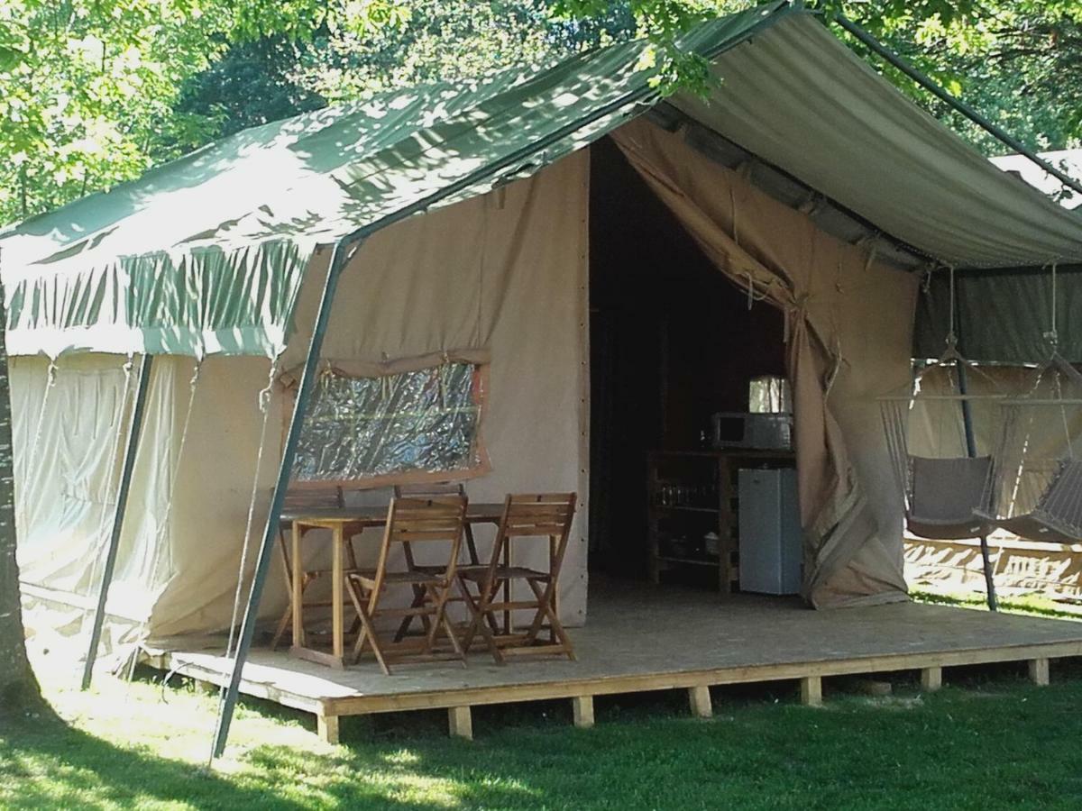 Camping Des Eydoches - 3 Etoiles Faramans  外观 照片